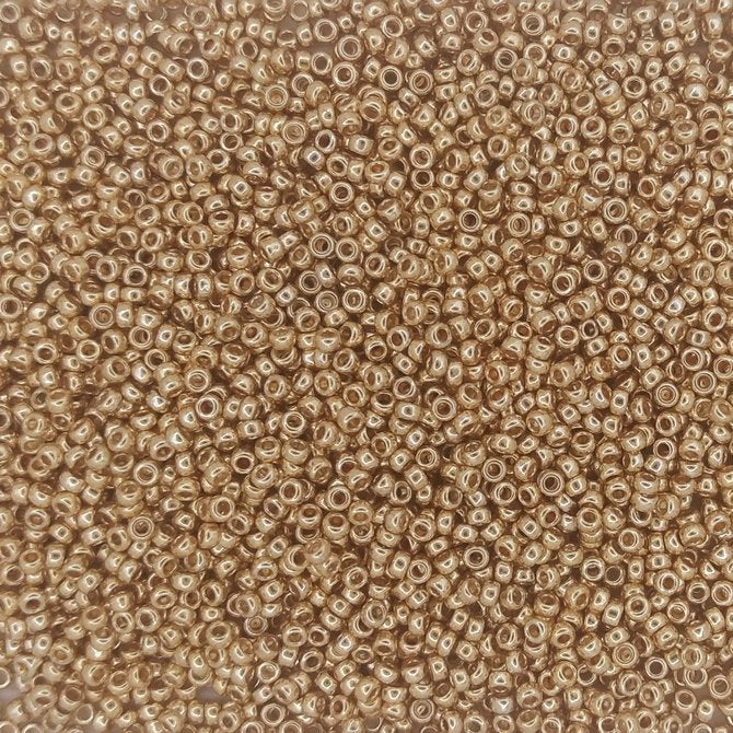1052 - 25g Size 15/0 Miyuki seed beads in Galvanised Gold