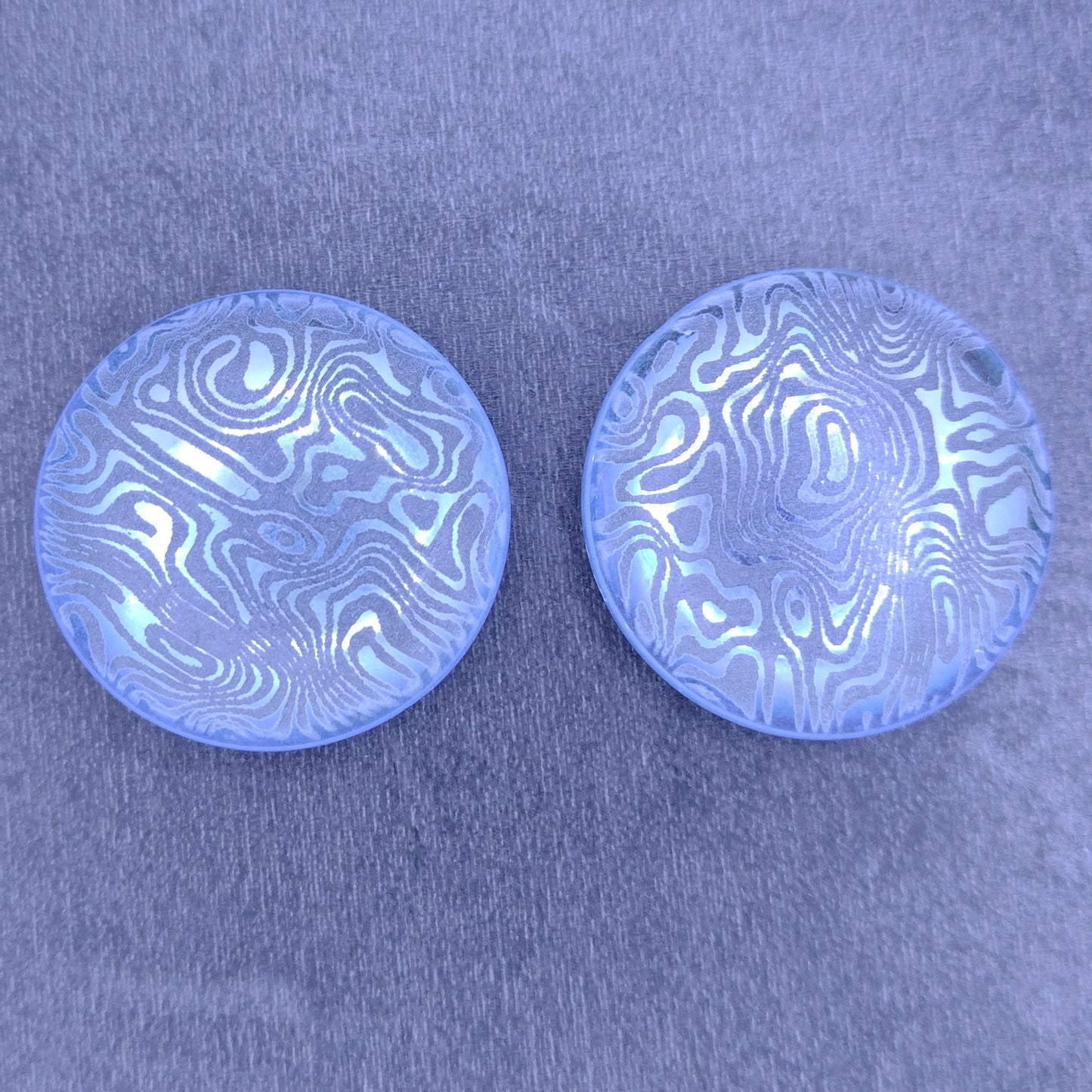 25mm Flatback Cabochon in Light Blue with Contours