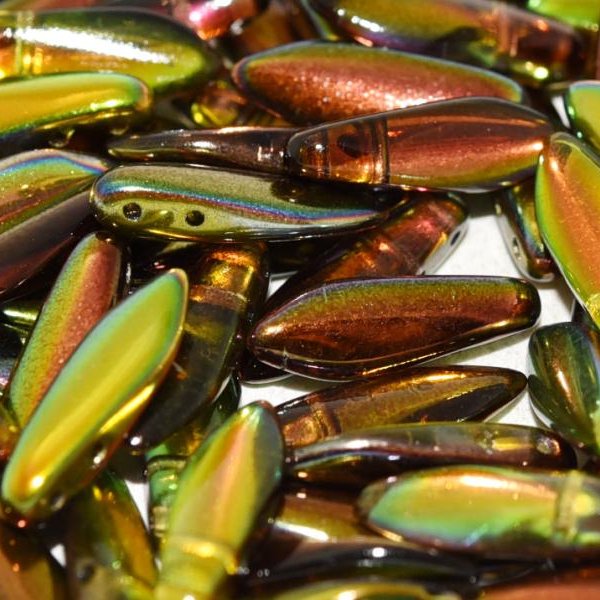 10 x two hole daggers in Magic Green (5x16mm)