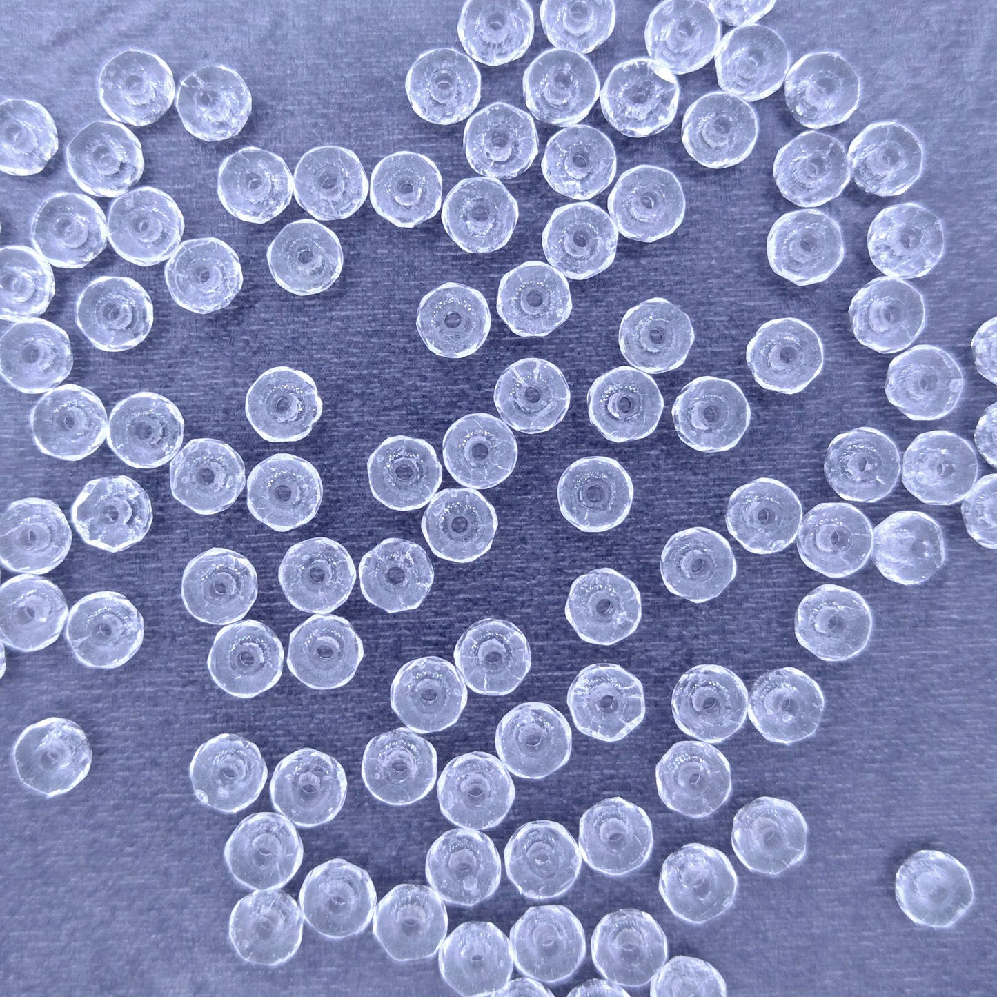 25 x faceted rondelles in Crystal (2x3mm)