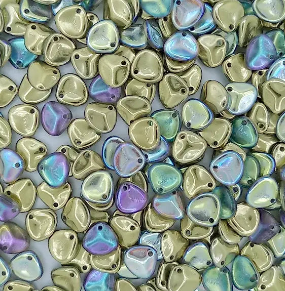 25 x small rose petals in Golden Rainbow (8x7mm)