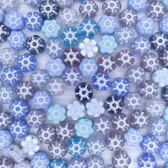 10 x 8mm flowers in Blue mix/Silver