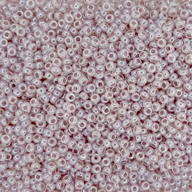 0542 - 10g Size 11/0 Miyuki seed beads in Light Mauve Ceylon