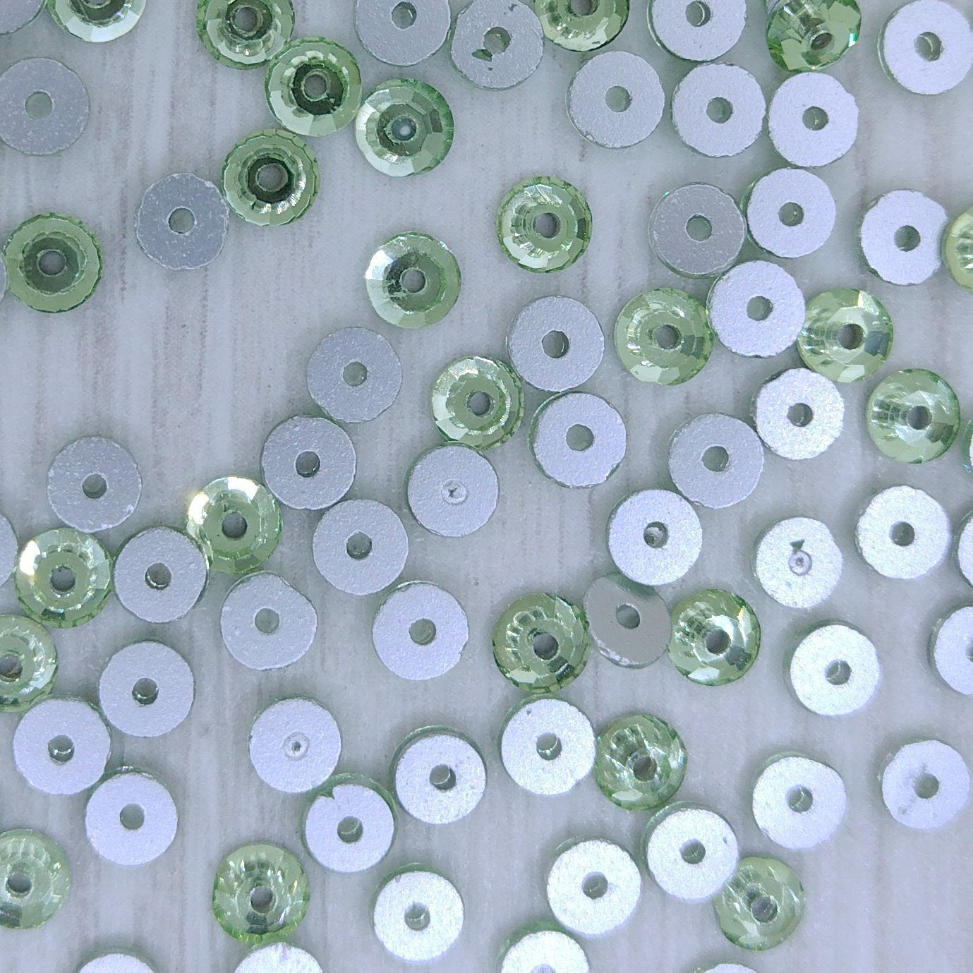 4mm Sequin or Rose I hole in Peridot (Aurora)