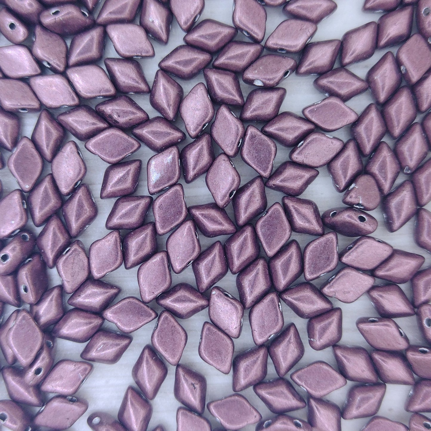 25 x GemDuo in Saturated Metallic Red Pear