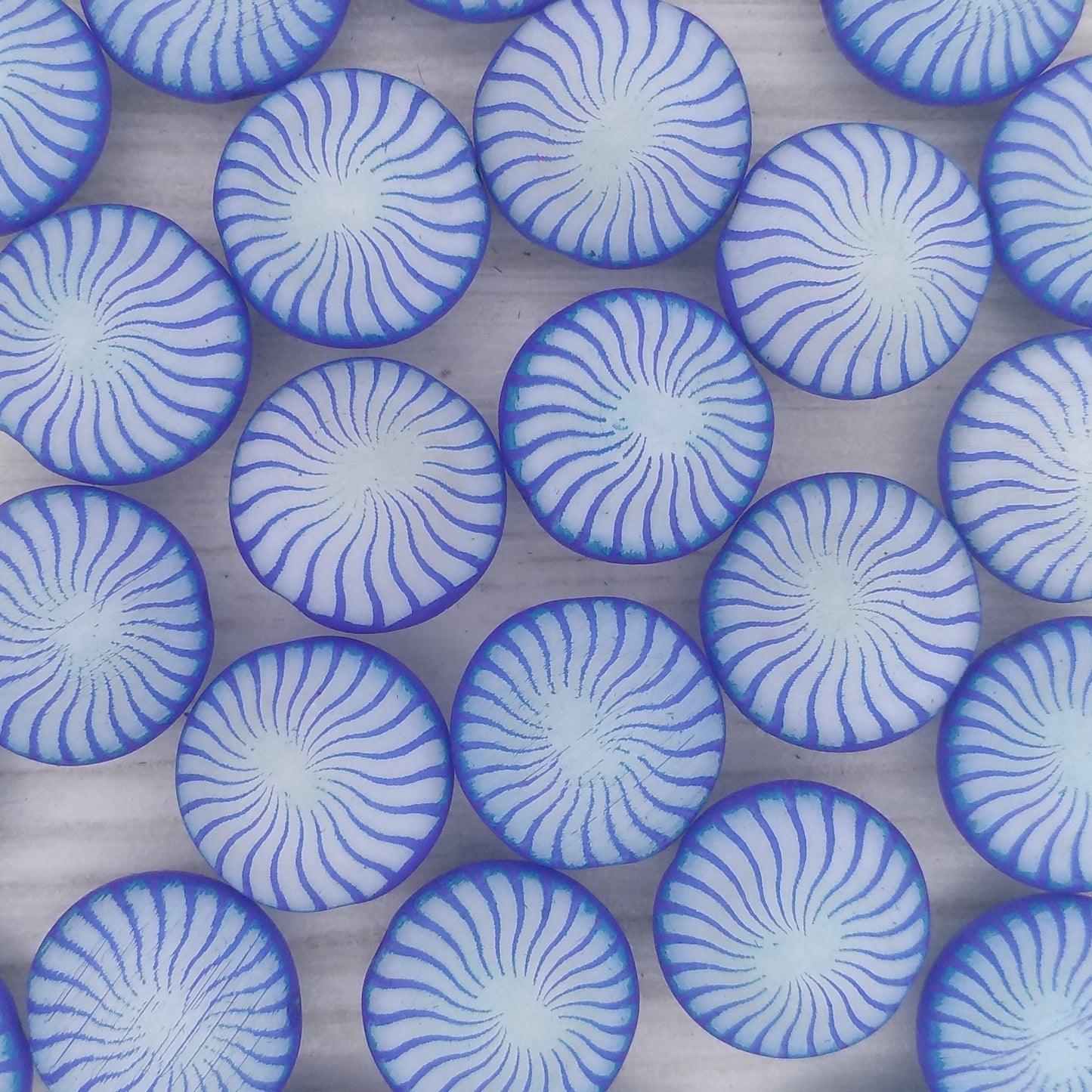 5 x 14mm lentil beads in Neon Blue with Urchin