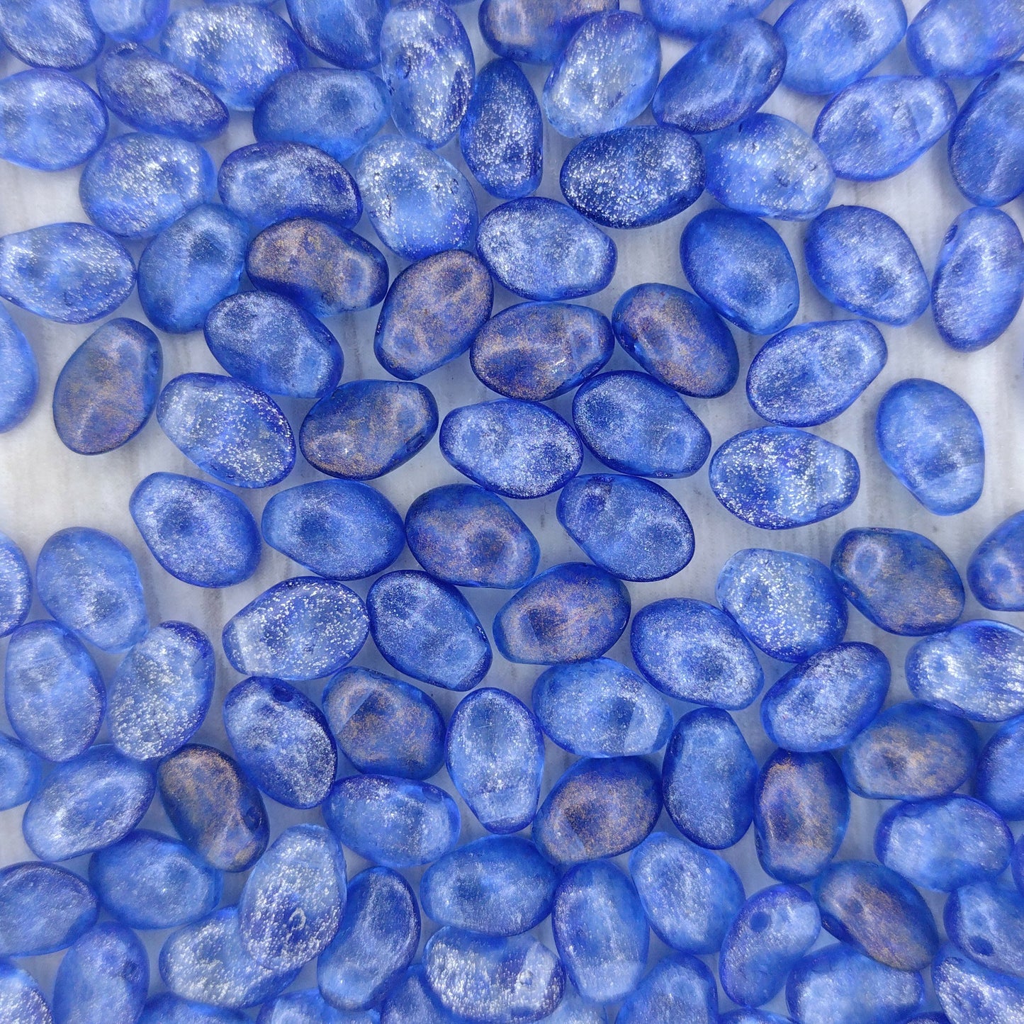 15 x tulip petals in GT Cerulean Blue (6x8mm)