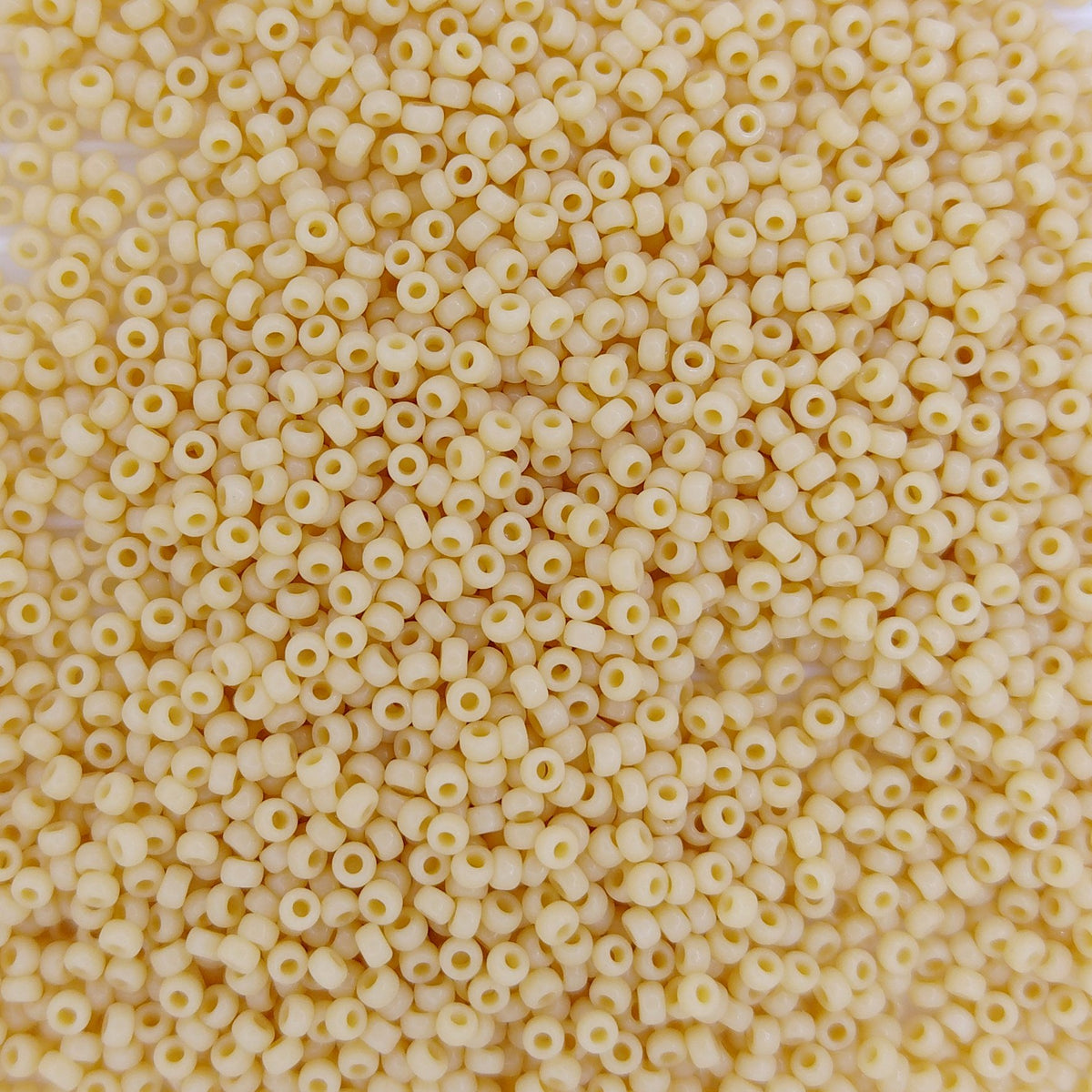 0493 - 5g Size 15/0 Miyuki seed beads in Opaque Pear