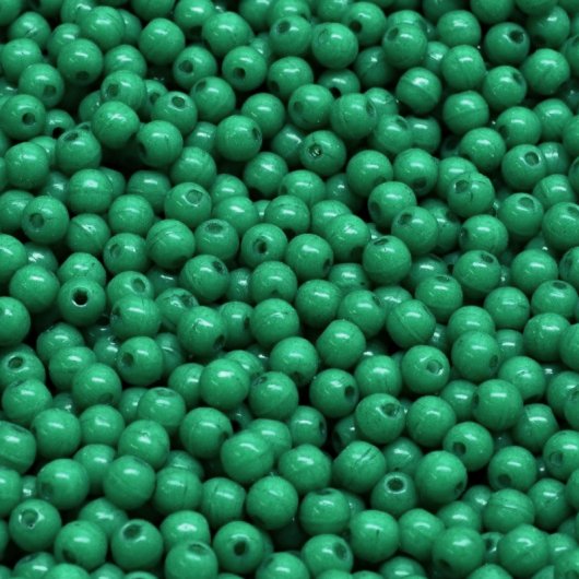 50 x 3mm round beads in Intensive Emerald