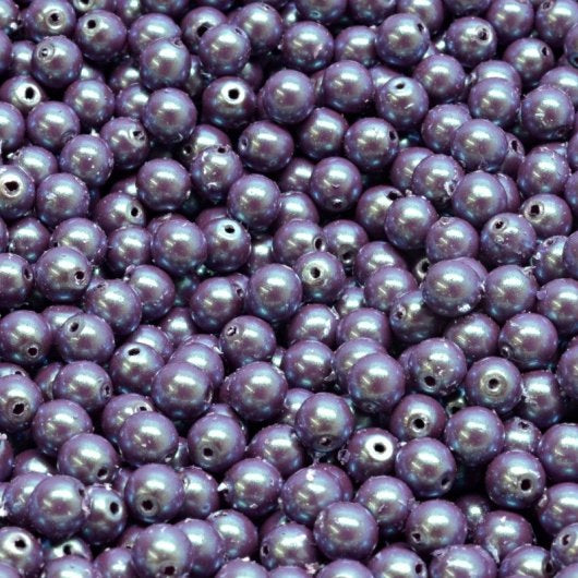 50 x 4mm round pearls in Pearlescent Violet
