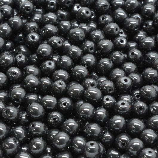 50 x 4mm round pearls in Black