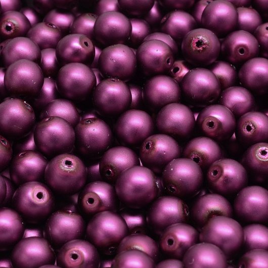 25 x 6mm pearls in Burgundy 70196