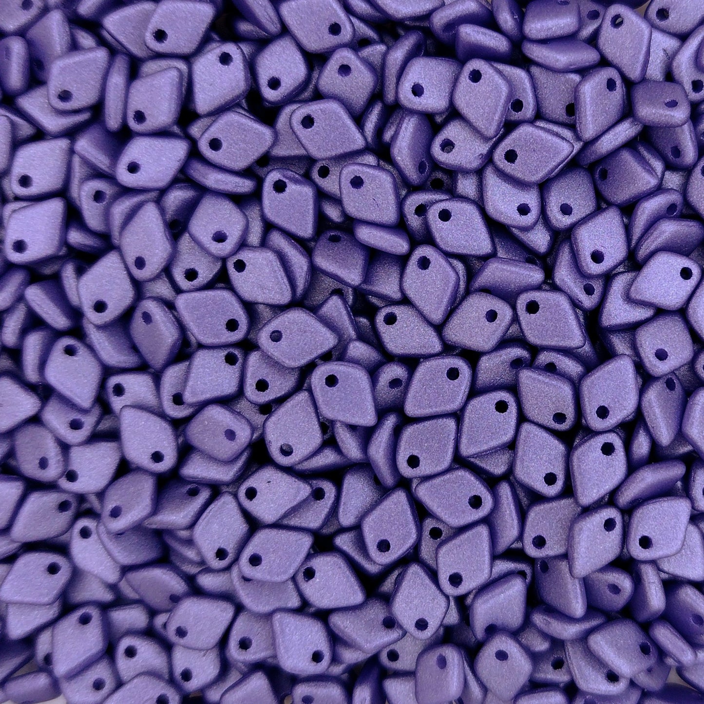 5g Dragon Scale beads in Metallic Violet