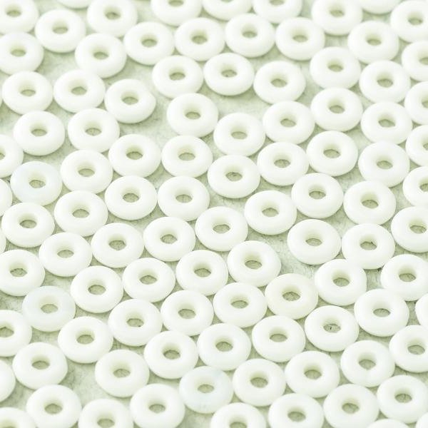5g O beads in Chalk White