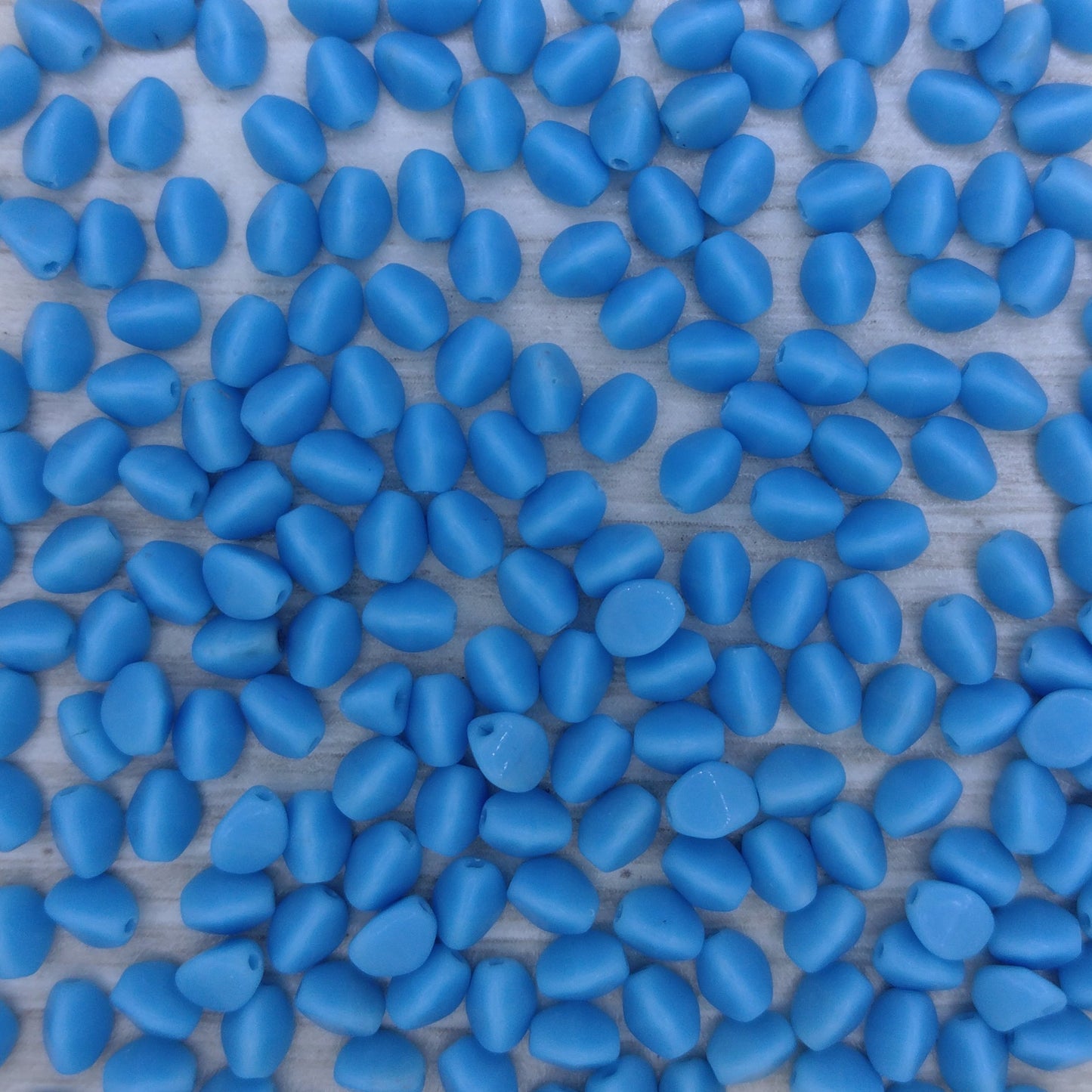 50 x pinch beads in Opaque Blue * (3x5mm)