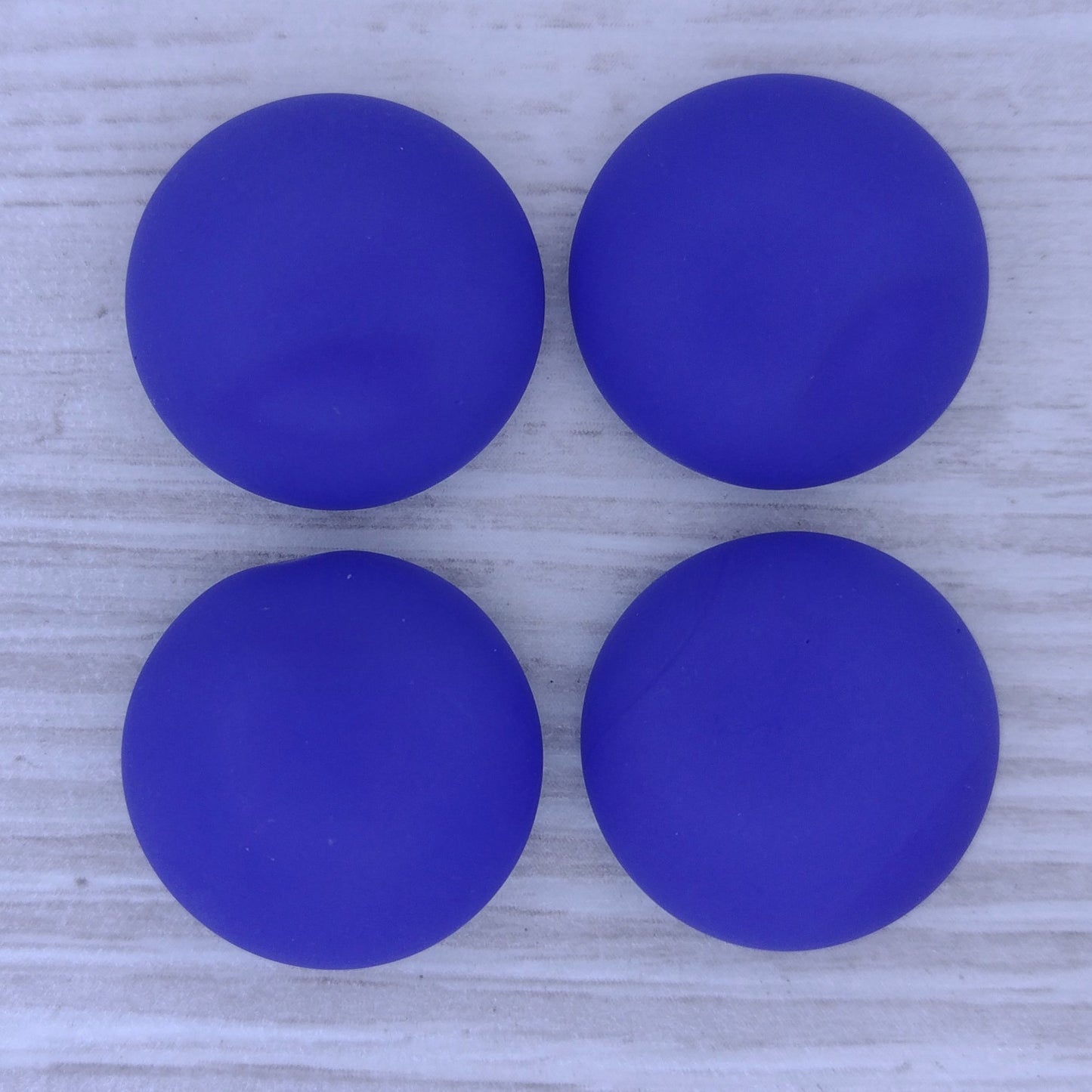 20mm cabochon in Matt Opaque Blue