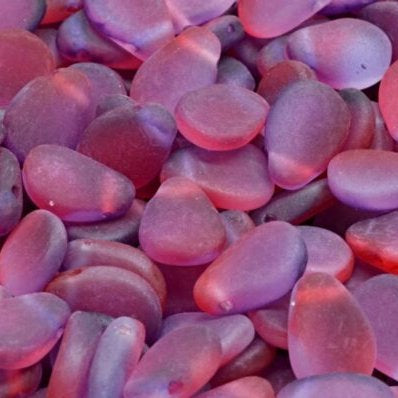 15 x Anemone petals in Matt Amethyst/Fuchsia (11x8mm)