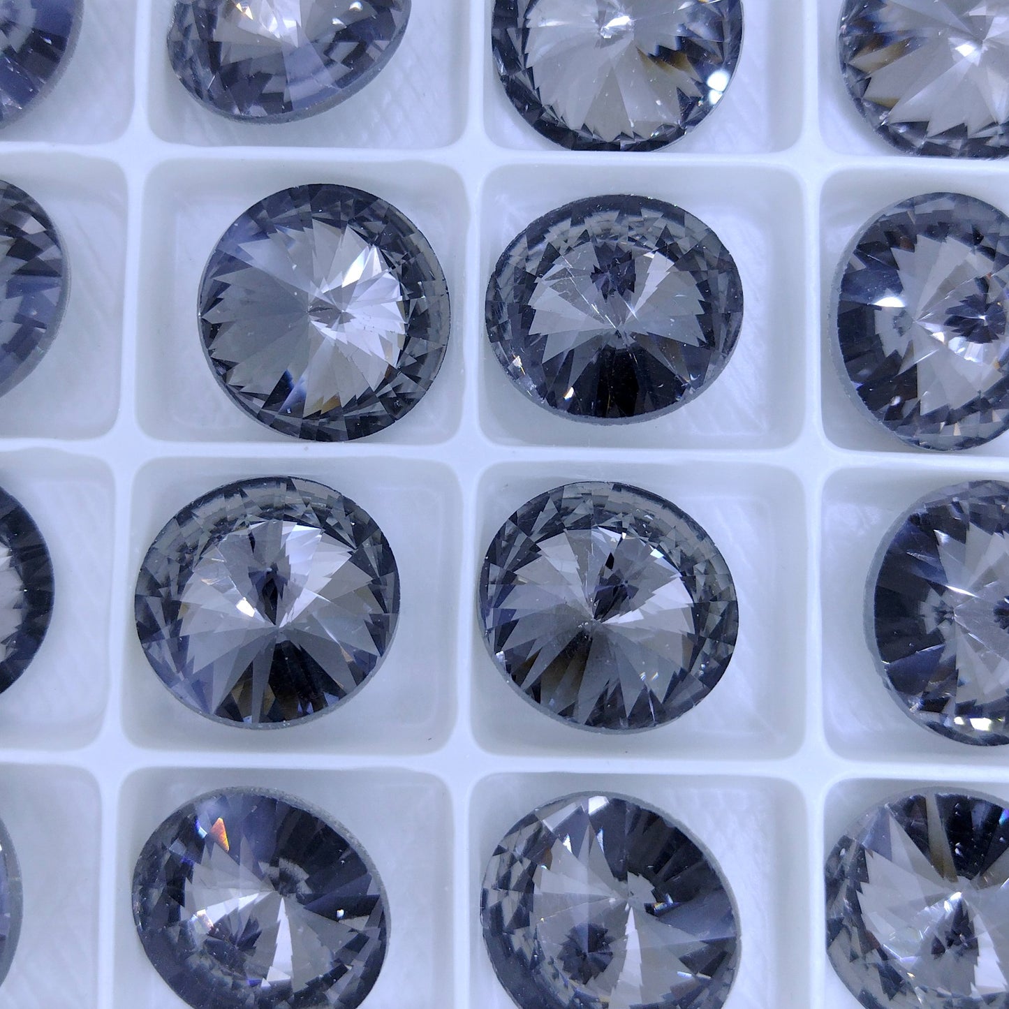 16mm rivoli in Black Diamond (Aurora)