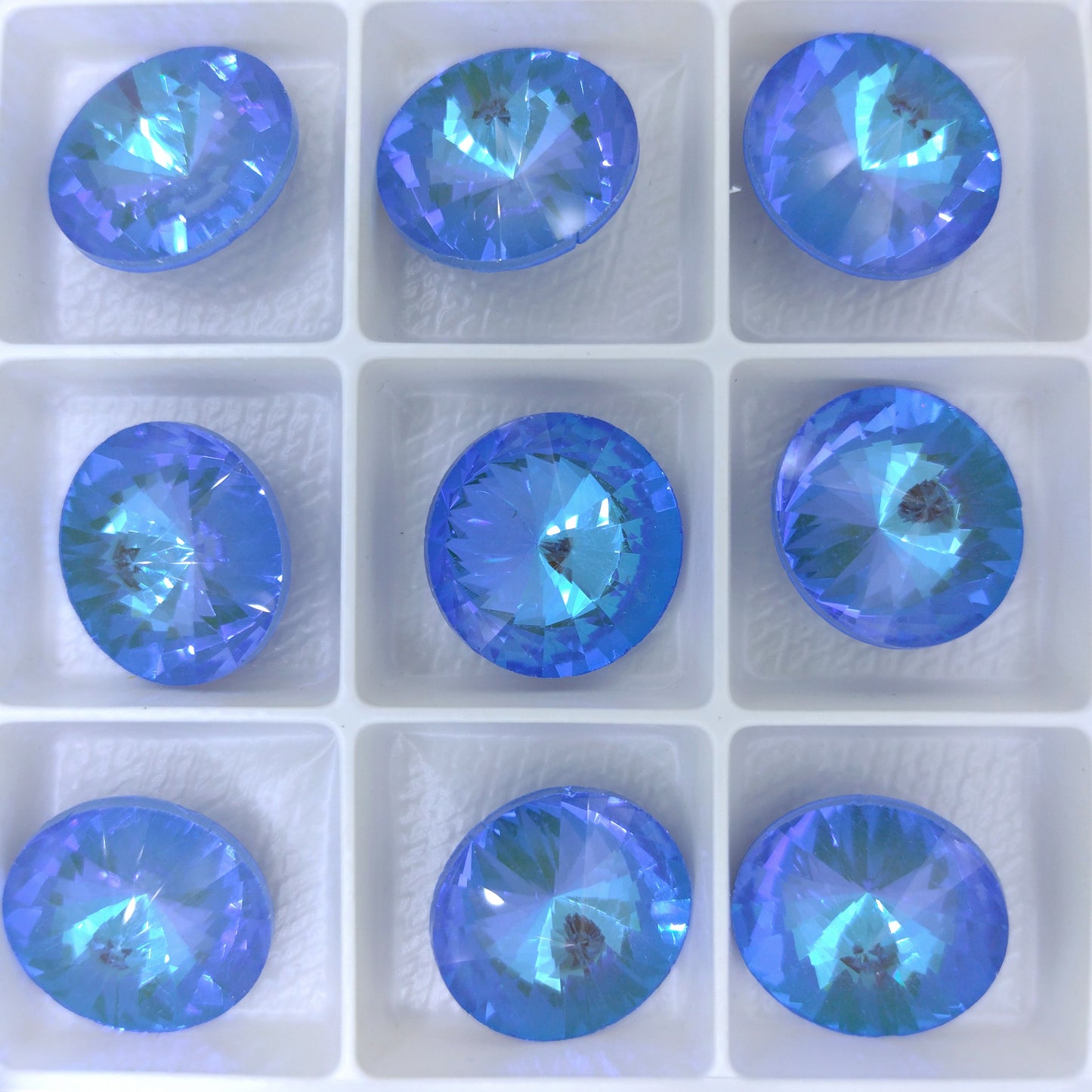 18mm rivoli in Crystal Ocean Delite (Aurora)