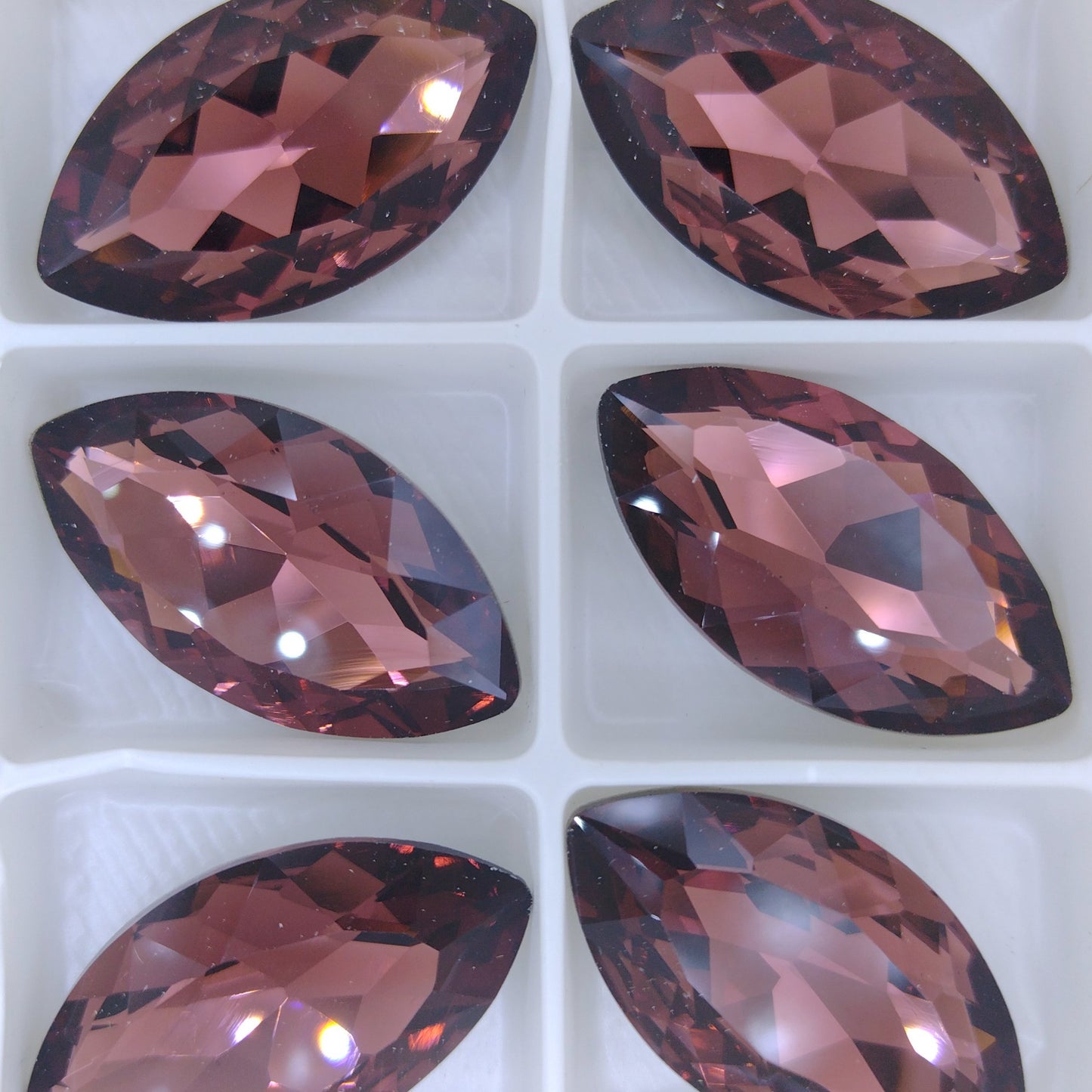 32x17mm Classical Navette in Burgundy (Aurora)