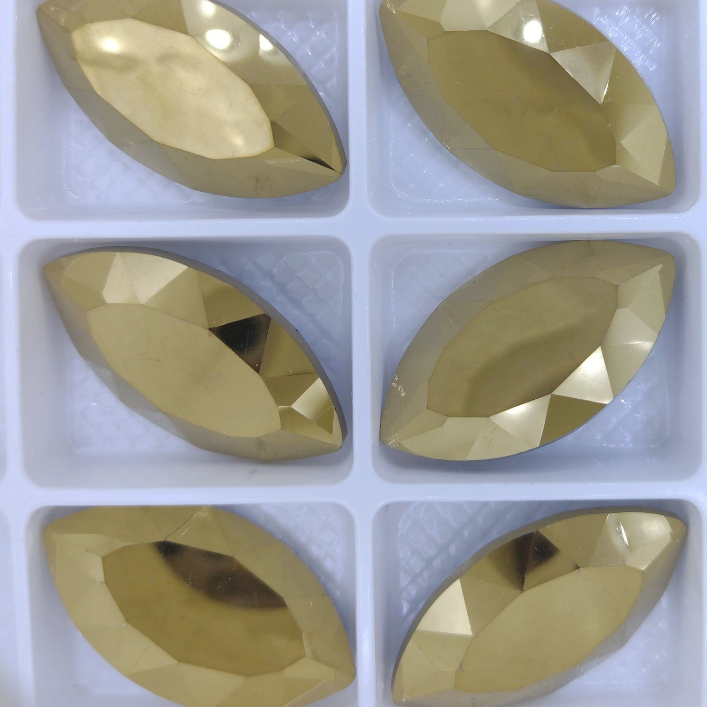 32x17mm Classical Navette in Crystal Dorado (Aurora)