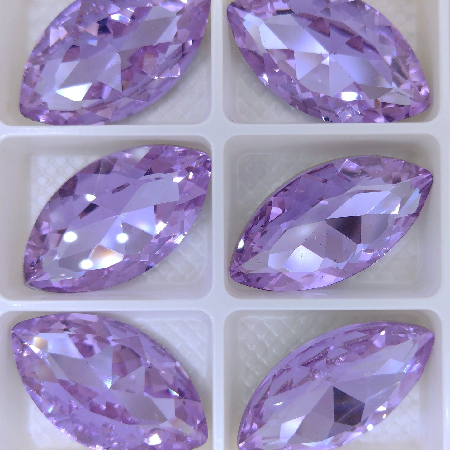 32x17mm Classical Navette in Violet (Aurora)