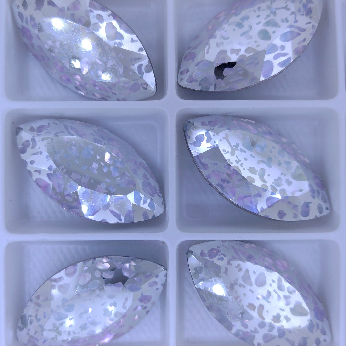 32x17mm Classical Navette in Crystal Silver Patina (Aurora)