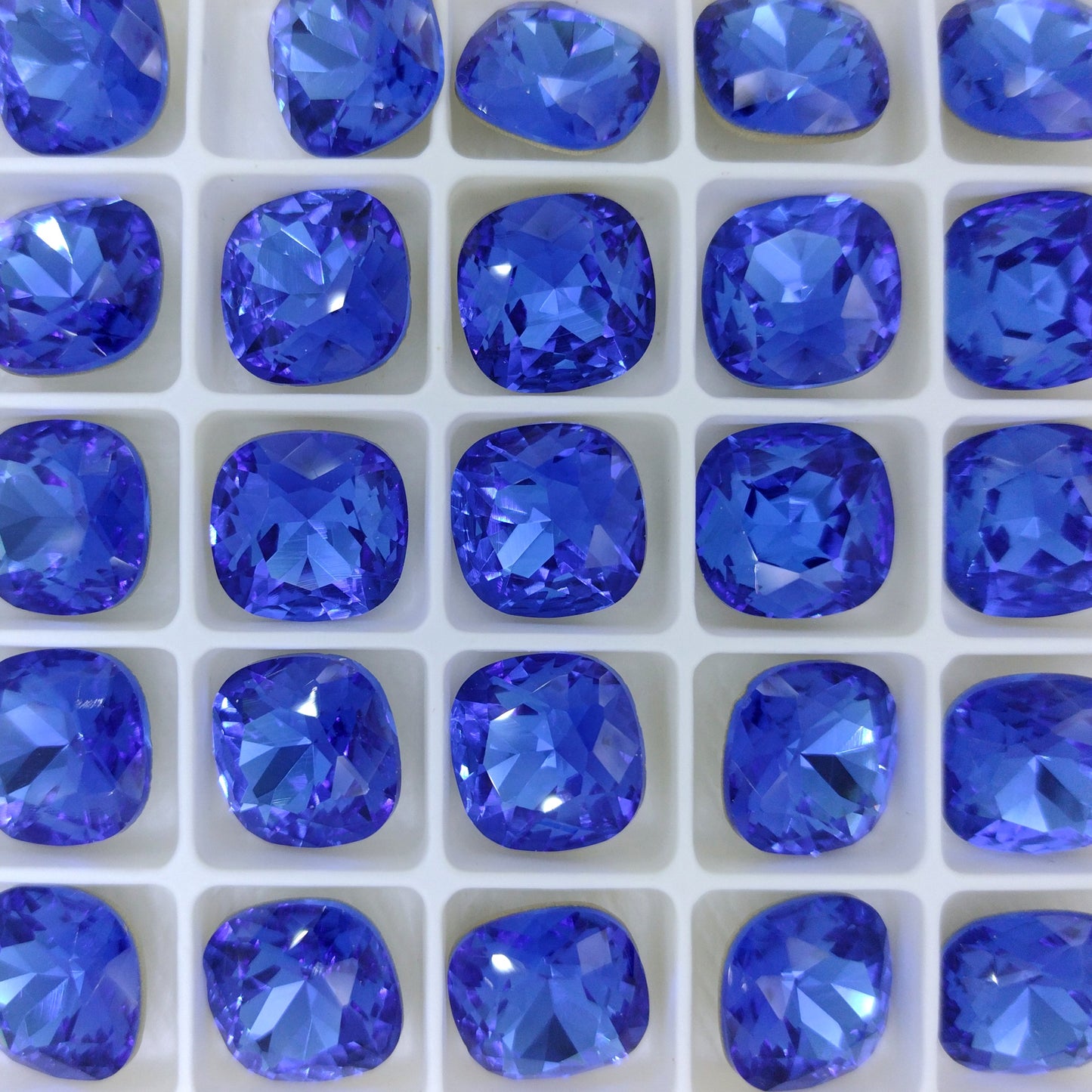 12mm round square in Sapphire (Aurora)