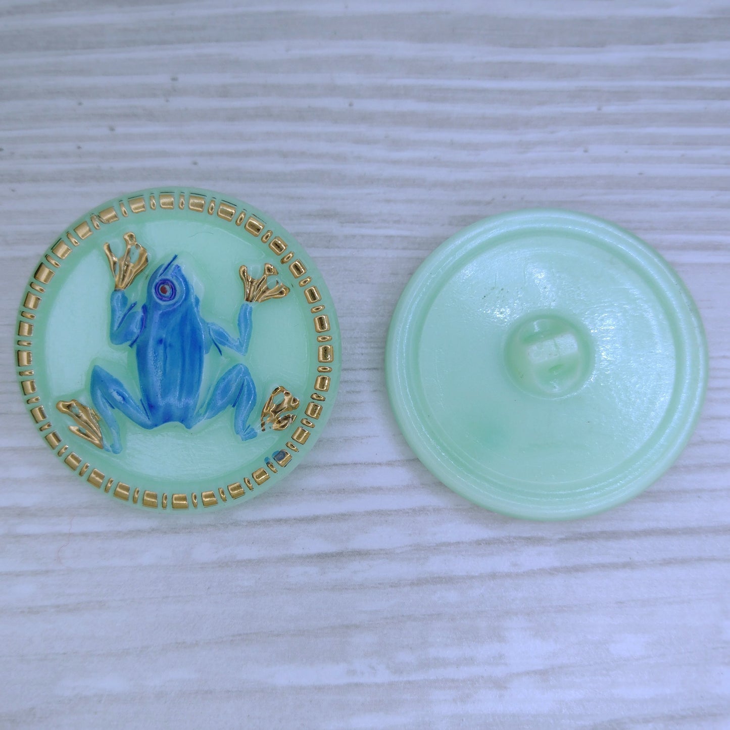 36mm Glass button in Gold with Blue Frog (vintage)