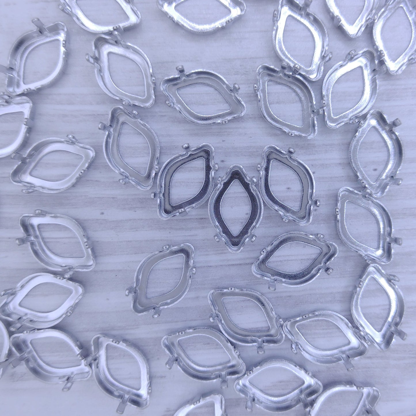 Sew-on Setting for 14x9mm Lemon Stone in Silver