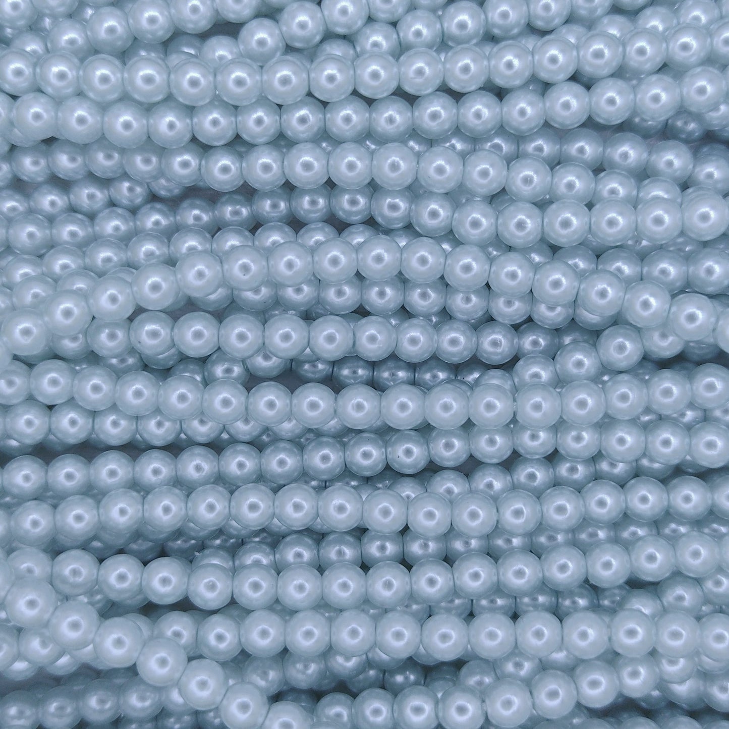 120 x 4mm round pearls in Pale Blue