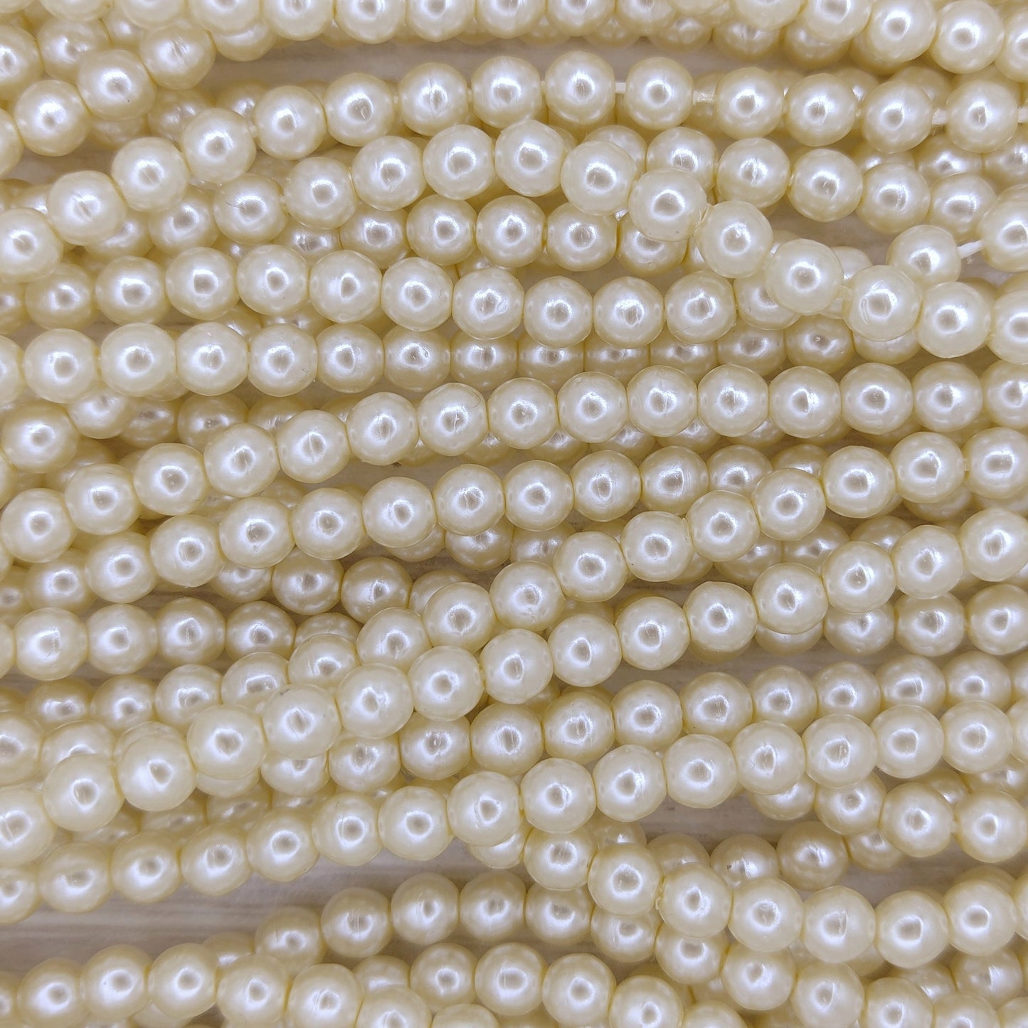 150 x 3mm round pearls in Light Cream