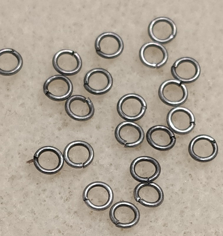 20 x 4mm round jump rings in Antique Silver (UK Production)