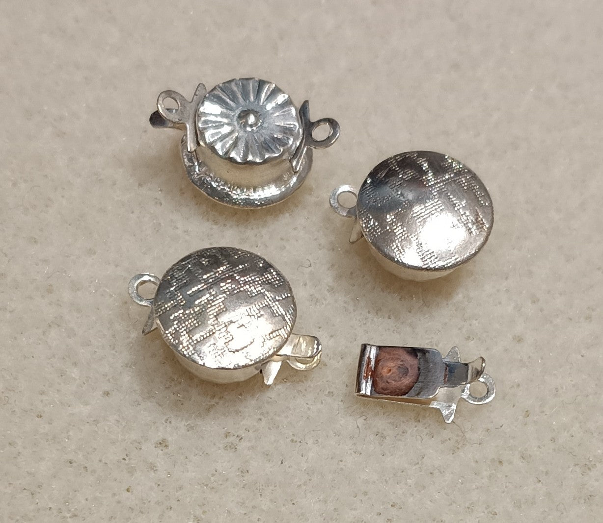 3 x 11mm clasps in Silver with 1 row (UK Production)