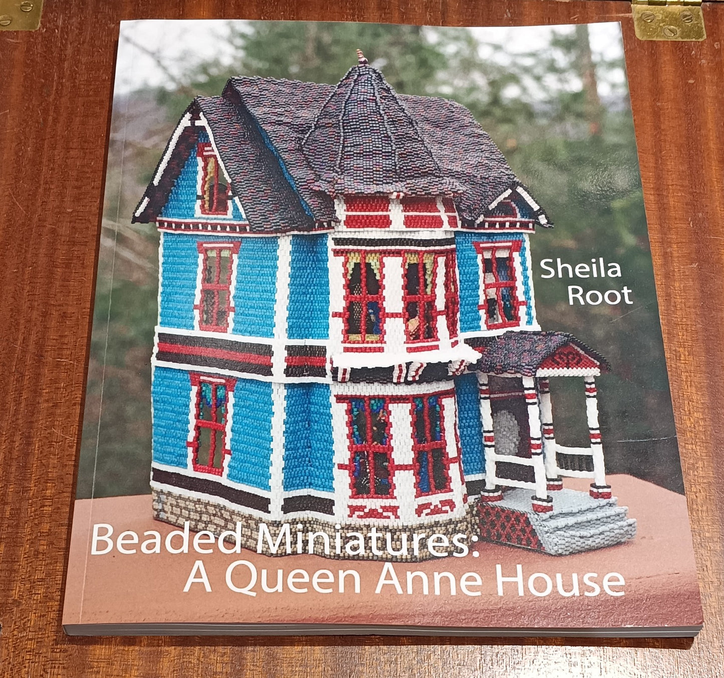 Paperback book - Beaded Minatures: A Queen Anne House by Sheila Root