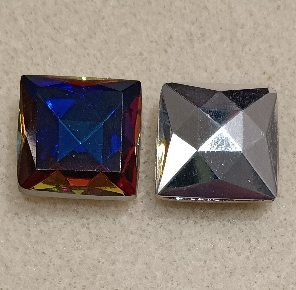 2639 - 18mm Square Doublet cabochon in Iris Bermuda