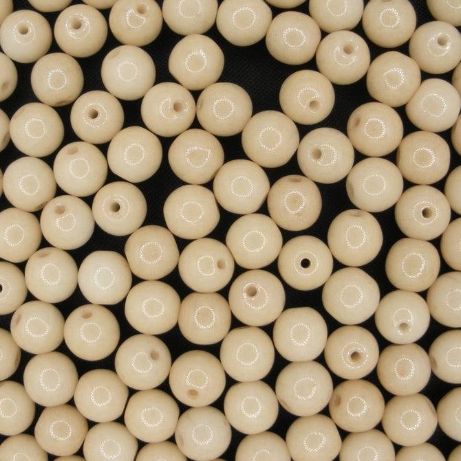 50 x 6mm round beads in Chalk White