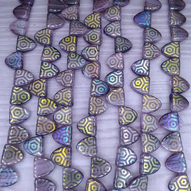 15 x top drilled bunting in Amethyst Marble with laser etched hexagon (9x8mm)