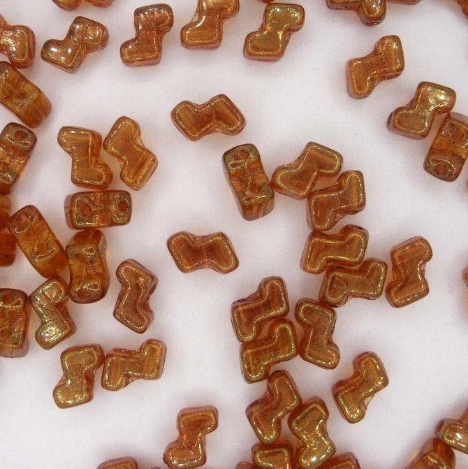 25 x Z beads in Medium Topaz Lustre