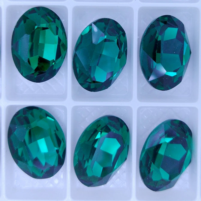 18x13mm Oval in Emerald (Aurora)