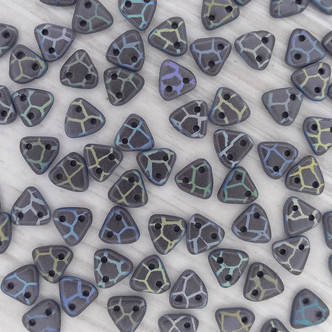 30 x CzechMate triangles in Matt Black with laser etched Giraffe 2