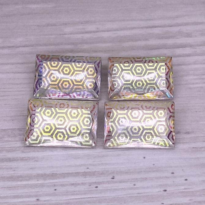 18x12mm rectangular cabochon in Crystal with Medium Hexagon design