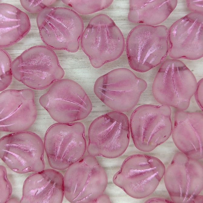 10 x Peony petals in Matt Crystal and Pink Lustre (15x12mm)