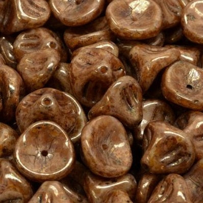 10 x Daylily flowers in Beige/Gold Lustre (10x8mm)