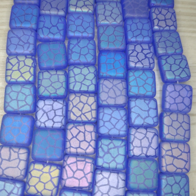 12 x 10mm beads in Matt Sapphire with laser etched Giraffe