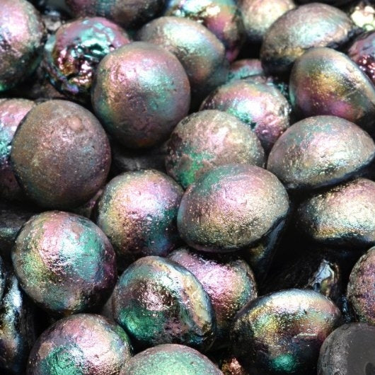 12mm round cabochon in etched Black Apricot Medium