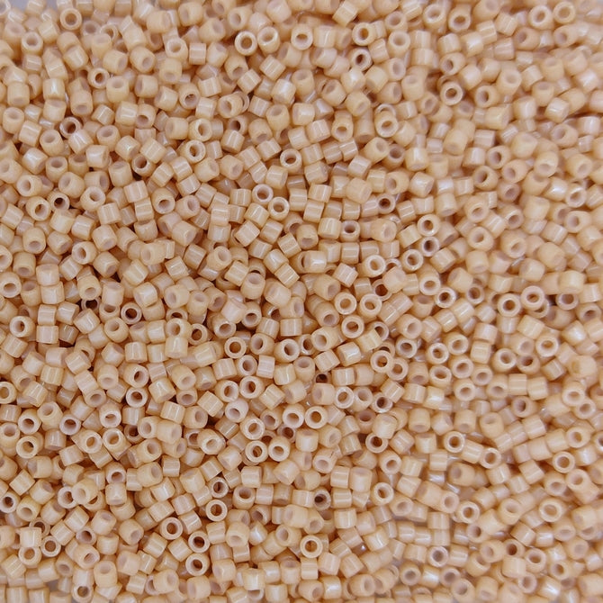 DB0208 - 1g Size 11/0 delicas in Opaque Tan Lustre