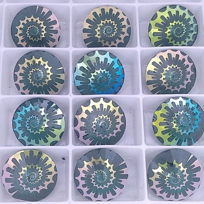 14mm Rivoli in Emerald AB with Laser Etched Shell pattern (Swarovski)