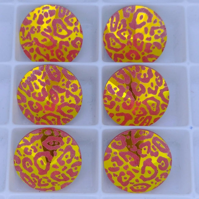 14mm rivoli in Hyacinth with laser etched Jaguar (Aurora)