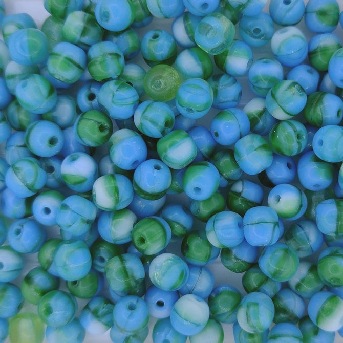 50 x 5mm round beads in Green and Blue
